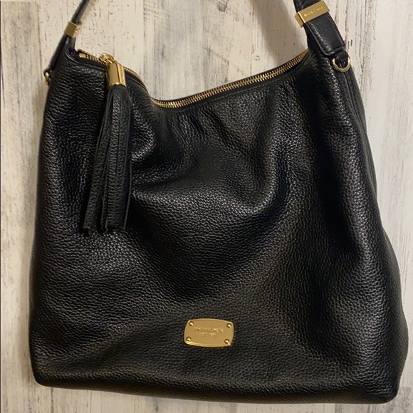 Michael Kors Handbags - Michael Kors bag Pebbled Leather black